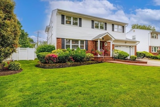 444 Derby Rd, Baldwin, NY 11510
