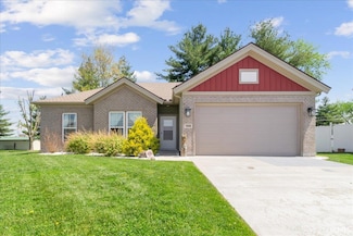 106 W Raider Ct, Huntingburg, IN 47542
