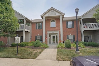 7978 Whispering Run Ct, West Chester, OH 45069