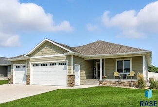 124 E Chapelwood Dr, Brandon, SD 57005