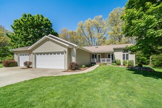 3575 Pondview Dr, Kalamazoo, MI 49009