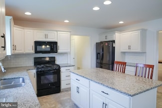 387 Reserve Ln, Mechanicsburg, PA 17050