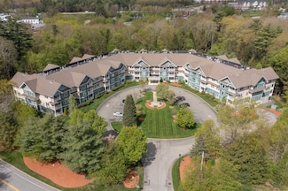 65 Hawthorne Dr Unit 115, Bedford, NH 03110