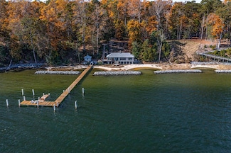 875 Wilton Creek Rd, Hartfield, VA 23071