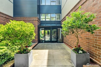 275 W Roy St Unit 319, Seattle, WA 98119