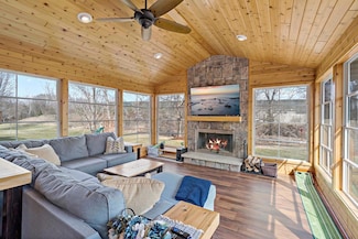 9116 Creek Way, Savage, MN 55378