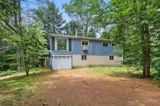 70 Meredith Ln, Barnstead, NH 03225