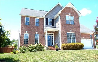 2540 Knob Hill Dr, Clemmons, NC 27012