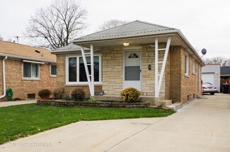 5041 W Devon Ave, Chicago, IL 60646