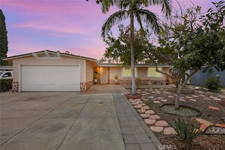 2230 N Hesperian St, Santa Ana, CA 92706