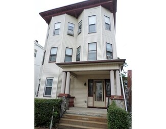 136 Shurtleff St, Chelsea, MA 02150