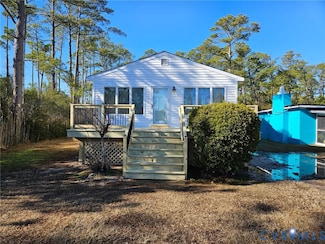 68 Springtide Ln, New Point, VA 23125