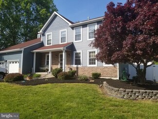 4 Honeysuckle Dr, Trenton, NJ 08691