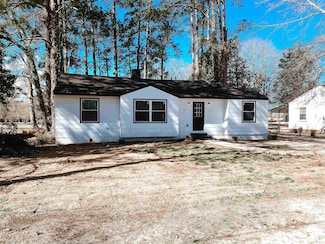 530 Yarboro St, Mullins, SC 29574