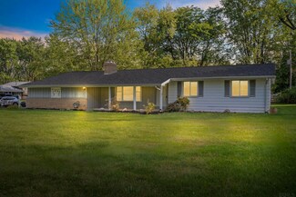 3926 Oak Park Dr, Fort Wayne, IN 46815
