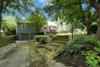 2199 Amsterdam Rd, Villa Hills, KY 41017