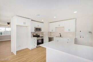 5228 S 47th St, Phoenix, AZ 85040