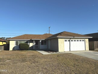 1594 N 8th St, Port Hueneme, CA 93041
