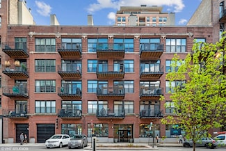 375 W Erie St Unit 410, Chicago, IL 60654