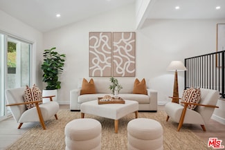 17109 Palisades Cir, Pacific Palisades, CA 90272