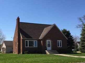 213 Ash St S, Comfrey, MN 56019