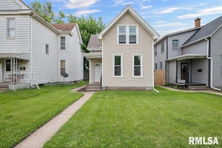 2025 W 3rd St, Davenport, IA 52802