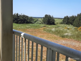 501 Shoreview Dr S Unit 108, Long Beach, WA 98631