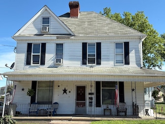 520 10th St, Moundsville, WV 26041