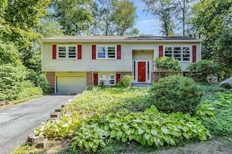 10 Arbor St, MerriMacK, NH 03054