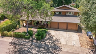 3428 Adams Ln, Redding, CA 96002