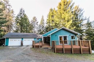 200 Bareggi Ln, Crescent City, CA 95531