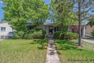 827 Cahill Dr, Cheyenne, WY 82001