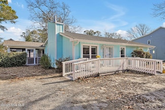 114 NW 16th St, Oak Island, NC 28465