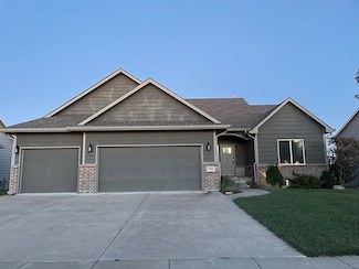 2806 N Woodridge St, Wichita, KS 67226