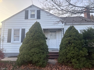 339 N 8th Ave, Manville, NJ 08835