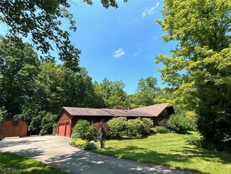 9680 Fox Meadow Ln, Chardon, OH 44024