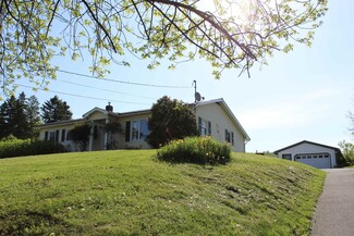 751 Main St, Derby Line, VT 05830