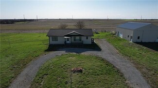 1463 Us Highway 73, Hiawatha, KS 66434
