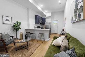 2106 Mcculloh St, Baltimore, MD 21217