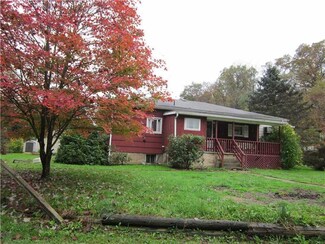 1868 Millerstown Rd, Tarentum, PA 15084