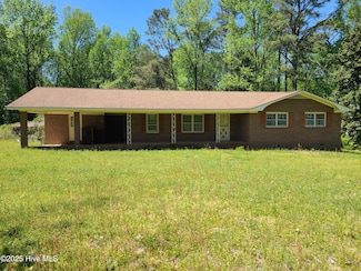 143 Bowden Dr, Kenansville, NC 28349