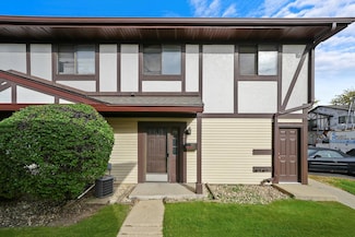 1475 Sacramento Dr, Hanover Park, IL 60133