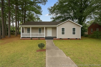 206 E Prospect Ave, Raeford, NC 28376