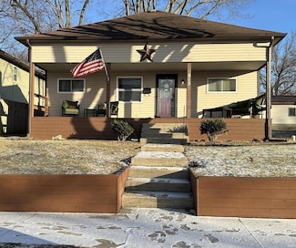913 S McDonald St, Attica, IN 47918