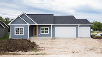 302 Riverside Ct, Theresa, WI 53091
