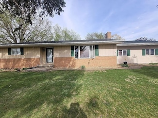 734 1st St, West Brooklyn, IL 61378