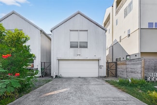 5017 Floyd St, Houston, TX 77007