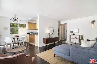 1112 N Olive Dr Unit 8, West Hollywood, CA 90069