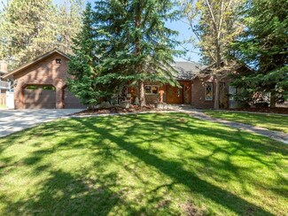 811 E Glencrest Dr, Spokane, WA 99208