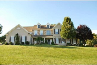 28 Glen Oley Dr, Reading, PA 19606